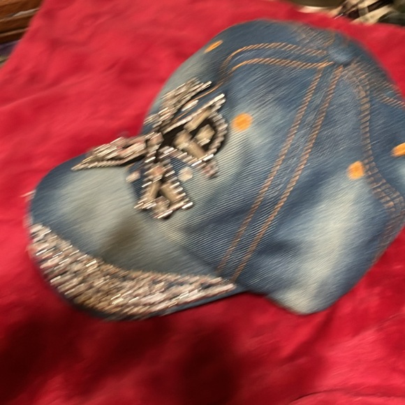 Hat - Picture 2 of 5